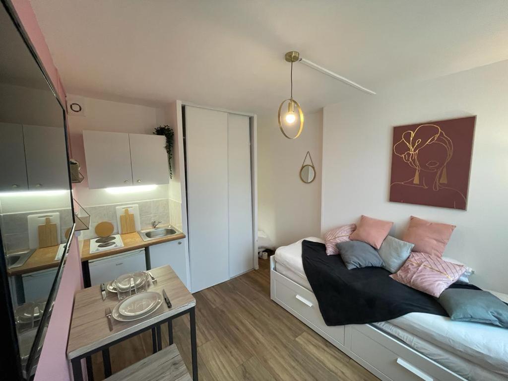 Rose, Studio Proche Centre Ville Caen Exterior foto